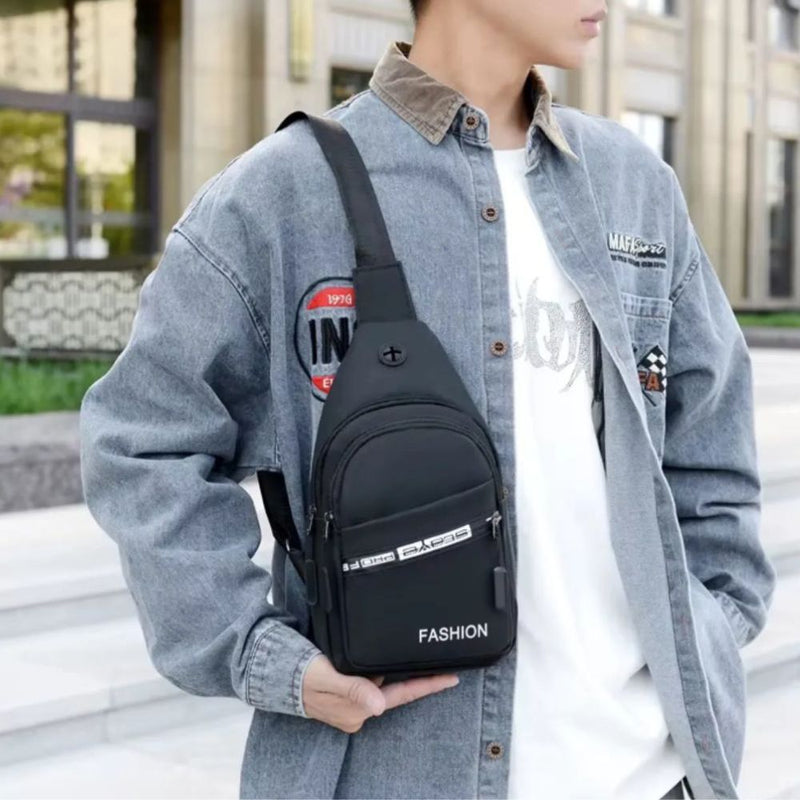 Mochila Bolsa Tiracolo Transversal Pochete de Peito Cross Body Impermeável com Saída para fone de ouvido